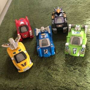 Colorful Kids Toy Dino Chaging Cars Set